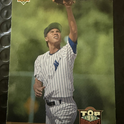 1993 Top Prospect Derek Jeter New York Yankee Upper Deck #449 Bad bottom Corners