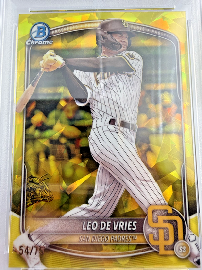 2025 BOWMAN SAPPHIRE EDITION CHROME PROSPECTS LEO DE VRIES YELLOW 54 /75 PSA 10